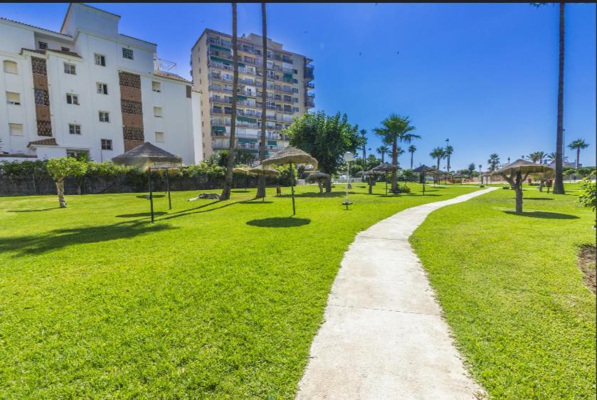 Apartamento En Benalmadena, Primera Linea De Playa ภายนอก รูปภาพ